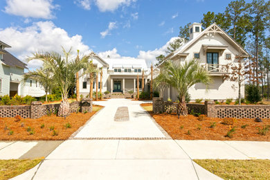 Example of a beach style exterior home design in Charleston