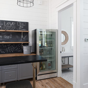 A Farmhouse In The Middle of Florida