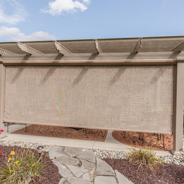Operable Pergola with retractable shade screen