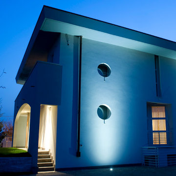 Ristrutturazione edilizia ed ampliamento di una villa a Thiene (Vicenza)