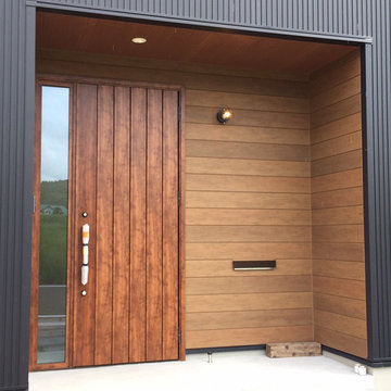 ウェストサイドハウス～西海岸風　こだわりの外観と素材～