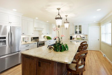 Inspiration for a timeless kitchen remodel in Louisville