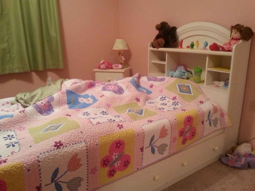 Mismatched Bedroom Furniture In Kids Room