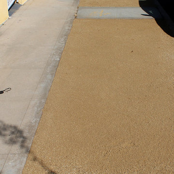 Front Yard: Decomposed Granite strip by road