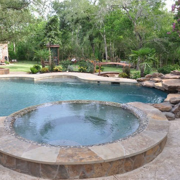 Backyard Pool and Firepit Oasis