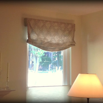 Relaxed Roman Valance with Diamond Pattern