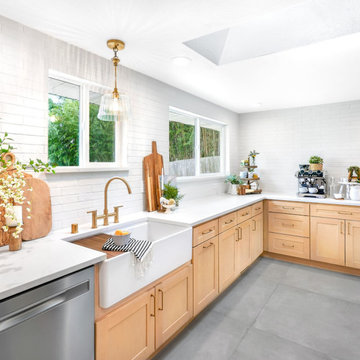 Castle Brick White Kitchen Back Splash