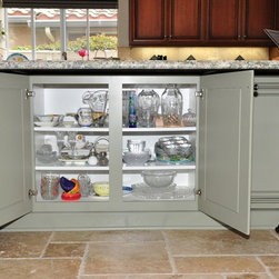 Dynasty Cherry Wood Nutmeg Onyx - Kitchen Islands And Kitchen Carts
