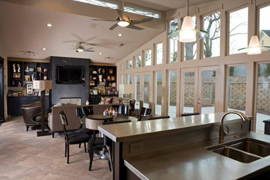 Example of a classic kitchen design in Atlanta
