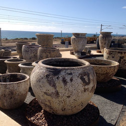 Feature Pots - Atlantis Range - Products