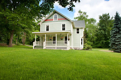 Example of a classic exterior home design in New York
