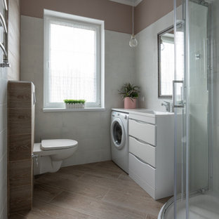 Badezimmer mit integriertem Waschbecken und Wäscheaufbewahrung Ideen