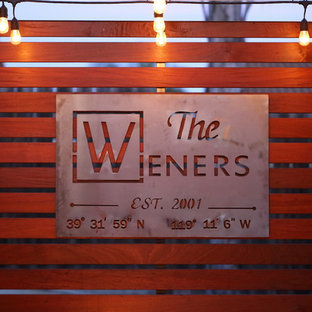 サンルイスオビスポの小さいモダンスタイルのおしゃれな中庭のテラス (ファイヤーピット、コンクリート板舗装	、パーゴラ) の写真