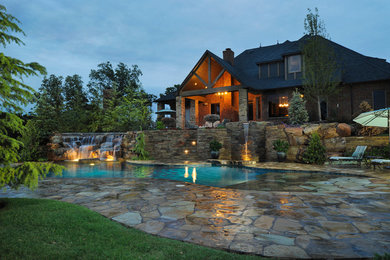 Photo of a transitional pool in Oklahoma City.