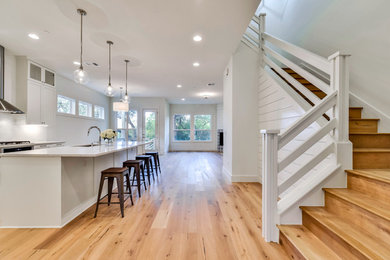 Cottage entryway photo in Austin
