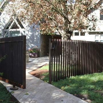 Contemporary Family Garden at Swan Park