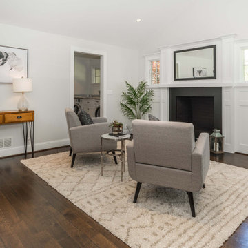 Open-Concept Kitchen Sitting Area