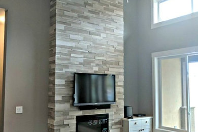 Example of a living room design in Vancouver