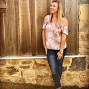 Nicole Lynne's photo