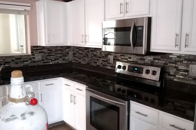 Transitional kitchen photo in Phoenix