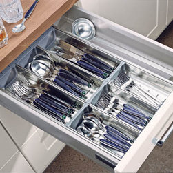 Cube-Country - Kitchen Cabinetry