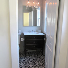 Annas bathroom