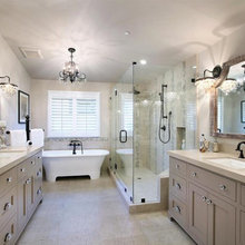Main Bathroom Upstairs