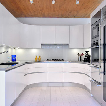Curved Modern Kitchen - Georgetown IV
