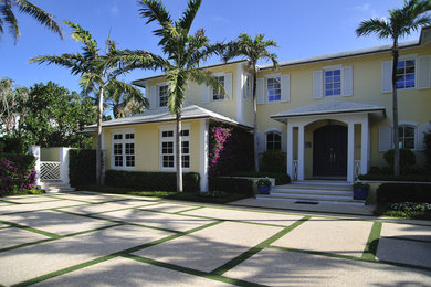 Example of an exterior home design in Miami