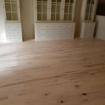 Hardwood Floor - Connie
