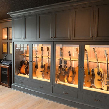 Built in humidified guitar cabinet