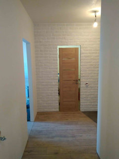 Ламинат на стене в коридоре - 75 фото