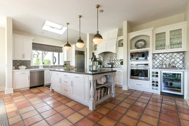 Inspiration for a contemporary kitchen remodel in Charleston