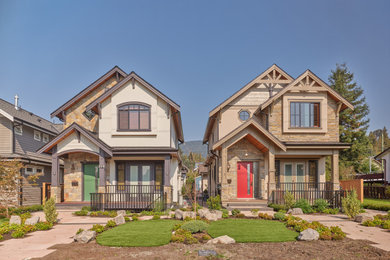 Example of an arts and crafts home design design in Vancouver