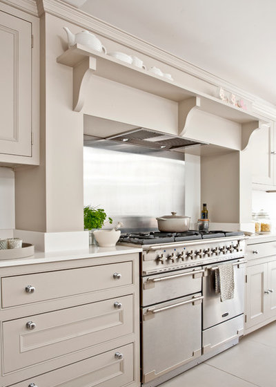 Contemporary Kitchen by A1 Lofts and Extensions