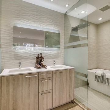 Stunning Modern and Sophisticated New Construction