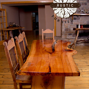 Kitchen/Dining Table