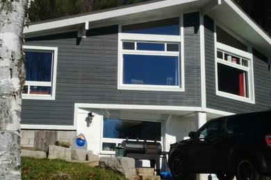 Inspiration for a huge contemporary home design remodel in Toronto
