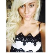 Lara Hoban's photo