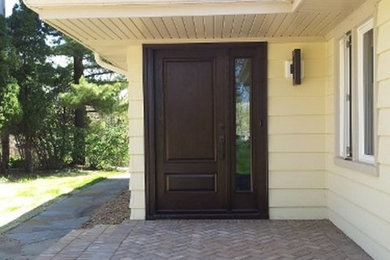 Entryway - entryway idea in Milwaukee