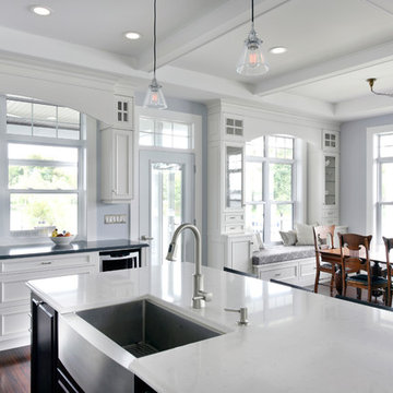 Lakefront Living