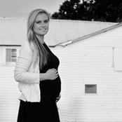 Kelsey Fanning's photo