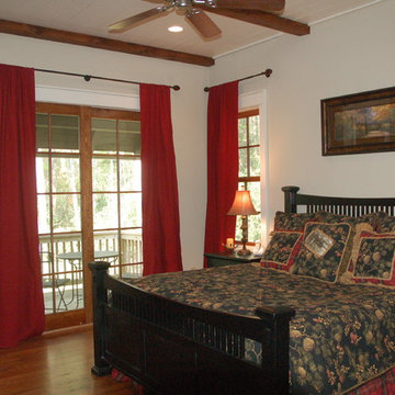 Old Edwards Club, 33 Highwood Trace Main Floor Master