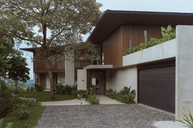 Minimalist exterior home photo in Los Angeles
