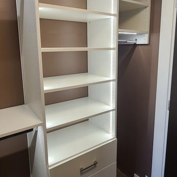 LED Reach-In Closet