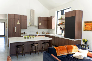 Example of a kitchen design in Jacksonville