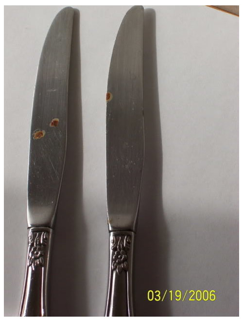 Dinner knives pitting & stains