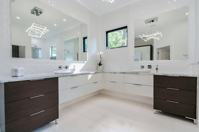 This is an example of a contemporary bathroom in Grand Rapids.
