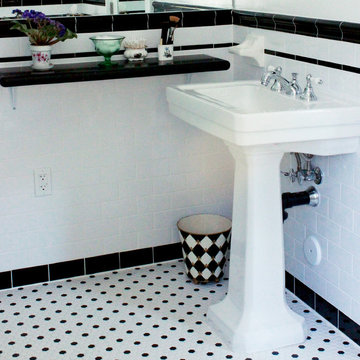 Hollywood Hills, Art Deco bathroom