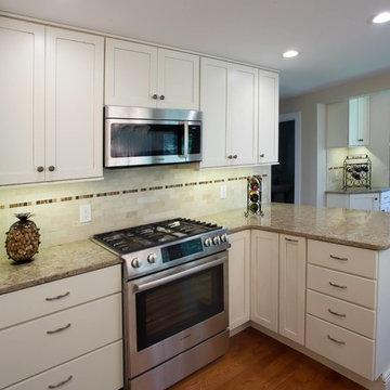 Cramped Kitchen Gets a Whole New Sense of Flow